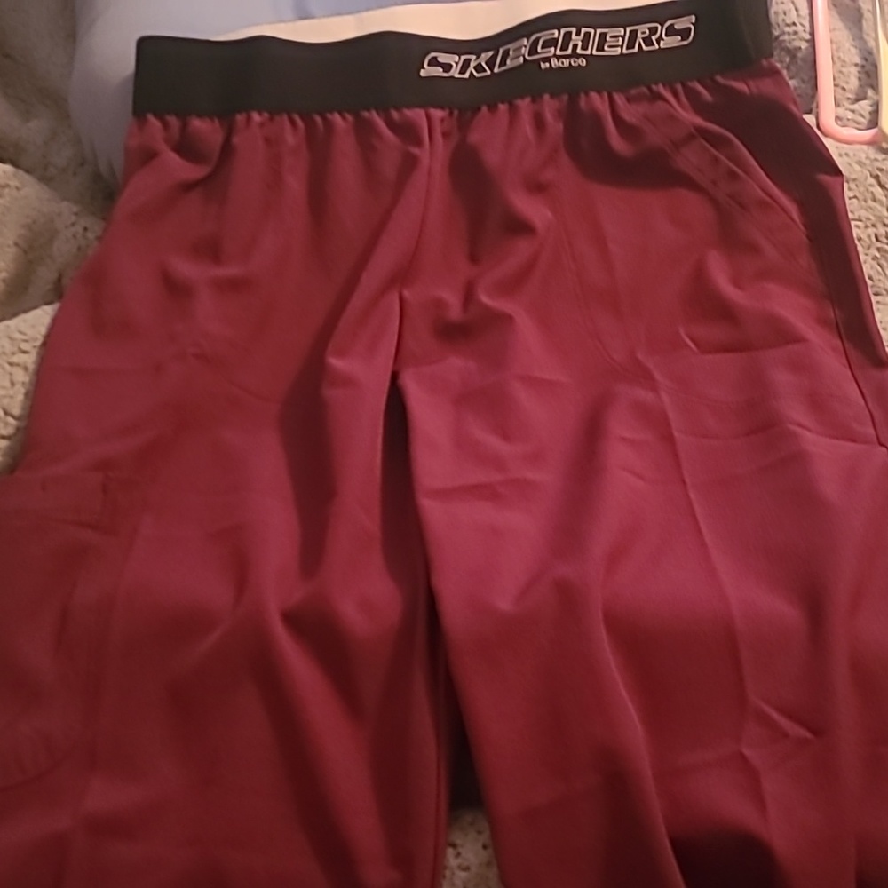 Skechers scrub pants size medium